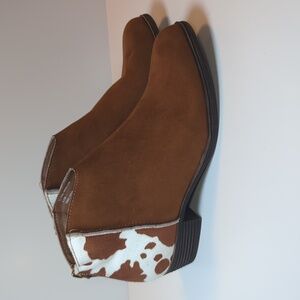 True Craft Terri Brown with Cow Print Ankle Boots Size 8.5